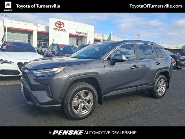 2022 Toyota RAV4 Hybrid XLE