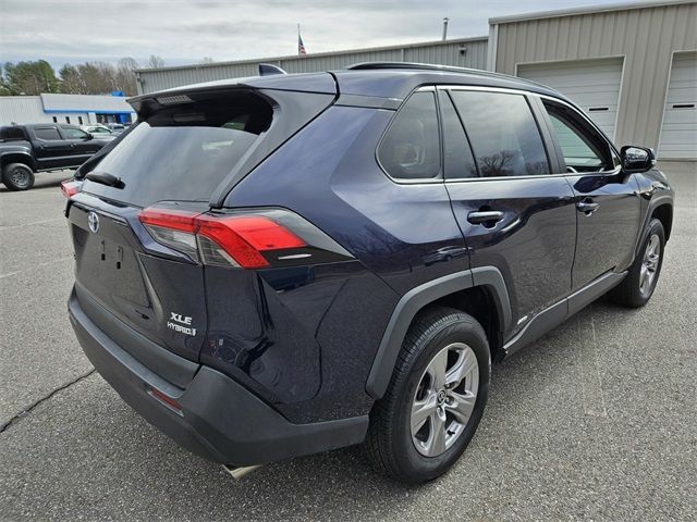 2022 Toyota RAV4 Hybrid XLE