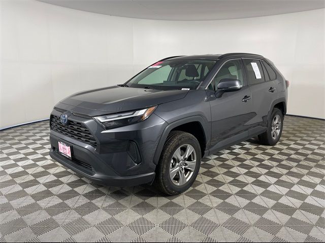 2022 Toyota RAV4 Hybrid XLE