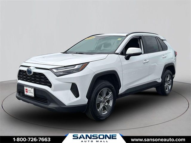 2022 Toyota RAV4 Hybrid XLE