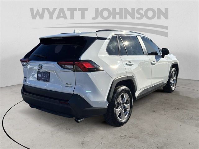 2022 Toyota RAV4 Hybrid XLE