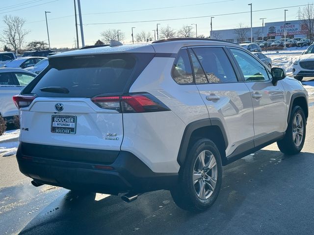 2022 Toyota RAV4 Hybrid XLE