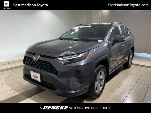 2022 Toyota RAV4 Hybrid XLE