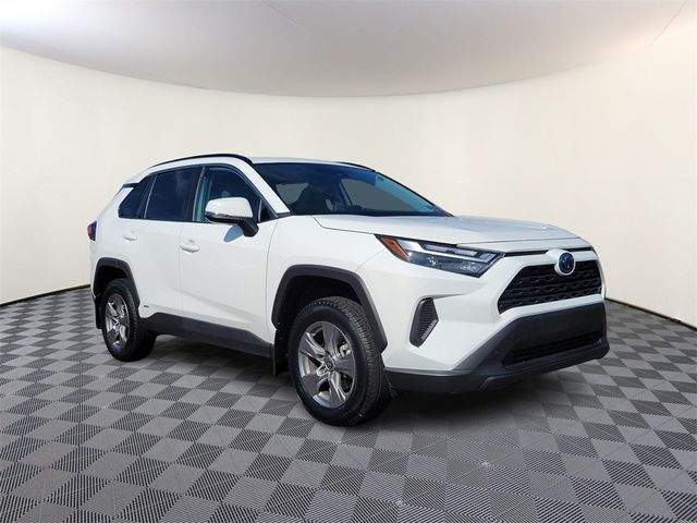 2022 Toyota RAV4 Hybrid XLE