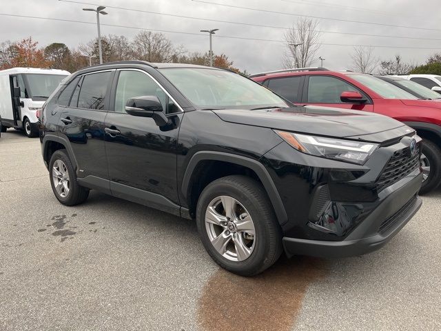 2022 Toyota RAV4 Hybrid XLE