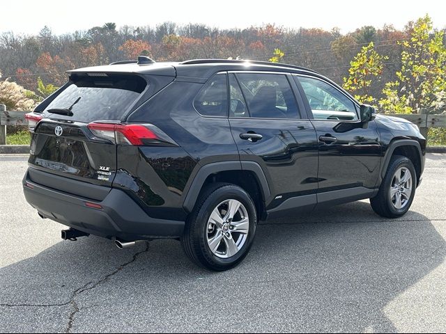 2022 Toyota RAV4 Hybrid XLE