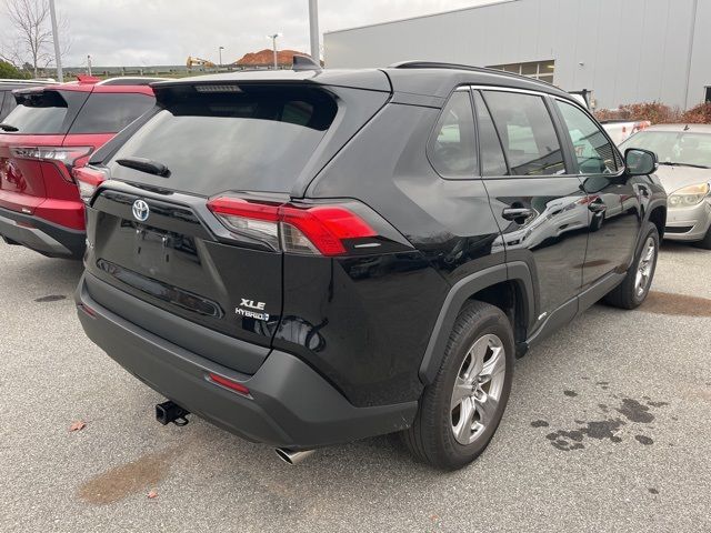 2022 Toyota RAV4 Hybrid XLE