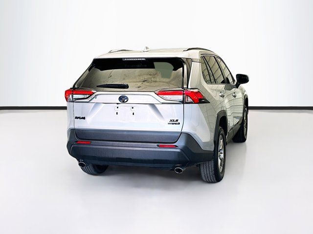 2022 Toyota RAV4 Hybrid XLE