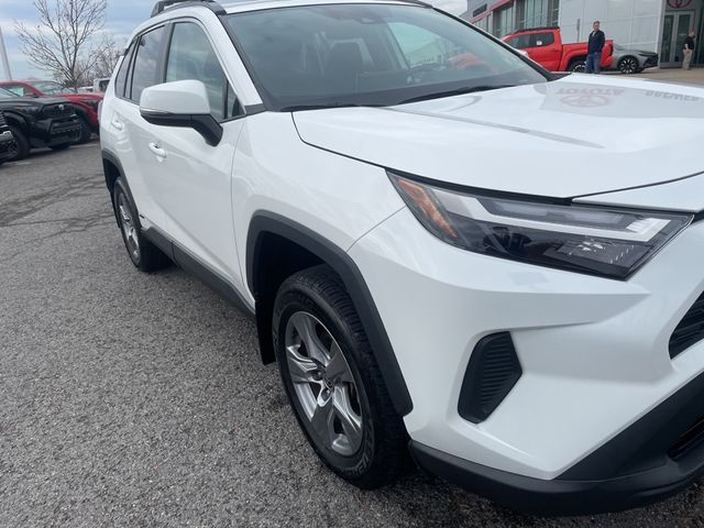 2022 Toyota RAV4 Hybrid XLE