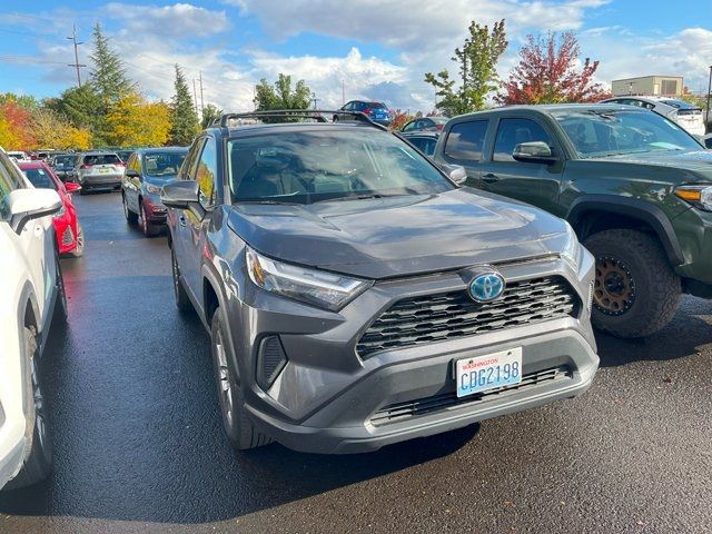 2022 Toyota RAV4 Hybrid XLE