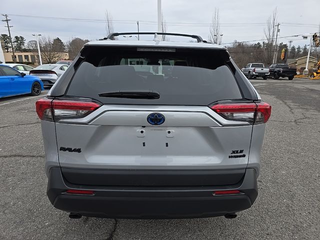 2022 Toyota RAV4 Hybrid XLE