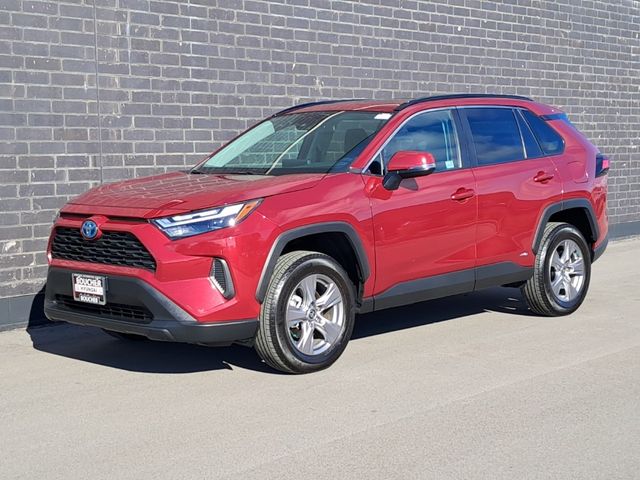 2022 Toyota RAV4 Hybrid XLE