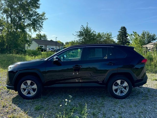 2022 Toyota RAV4 Hybrid XLE