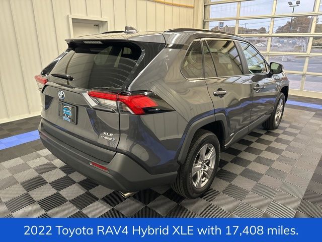 2022 Toyota RAV4 Hybrid XLE