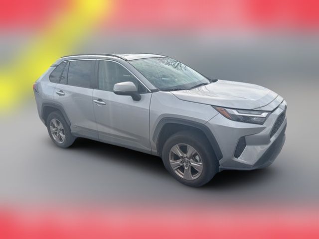 2022 Toyota RAV4 Hybrid XLE