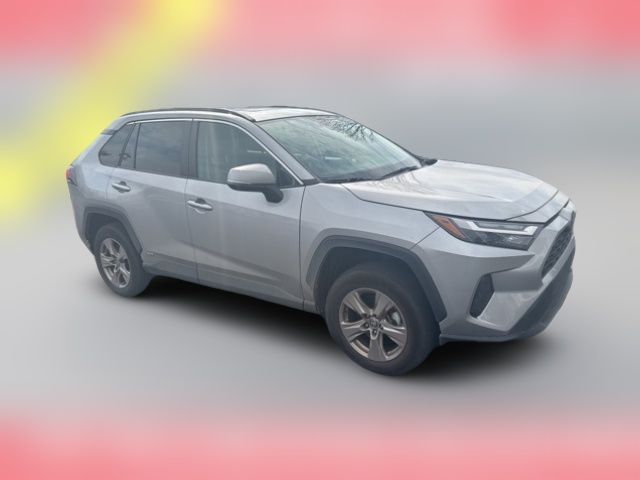 2022 Toyota RAV4 Hybrid XLE