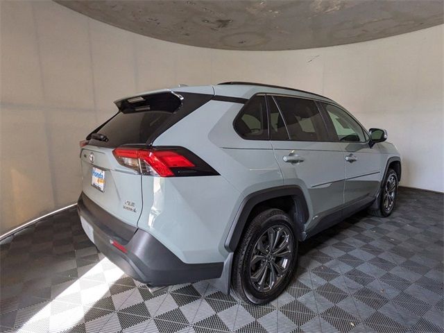 2022 Toyota RAV4 Hybrid XLE Premium