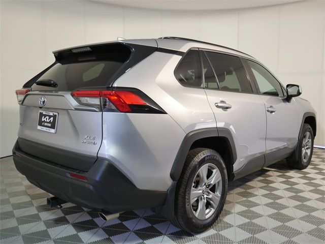 2022 Toyota RAV4 Hybrid XLE