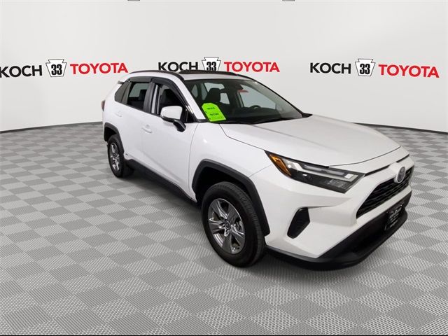 2022 Toyota RAV4 Hybrid XLE