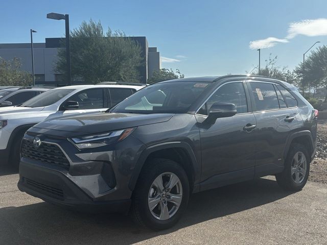 2022 Toyota RAV4 Hybrid XLE