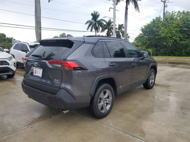 2022 Toyota RAV4 Hybrid XLE