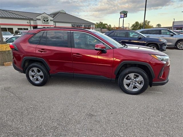 2022 Toyota RAV4 Hybrid XLE