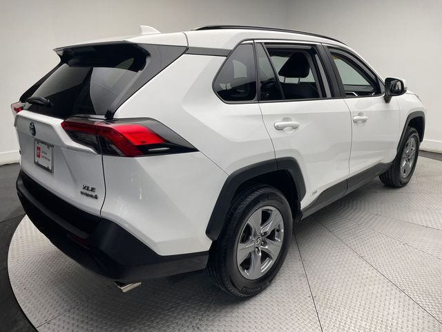 2022 Toyota RAV4 Hybrid XLE