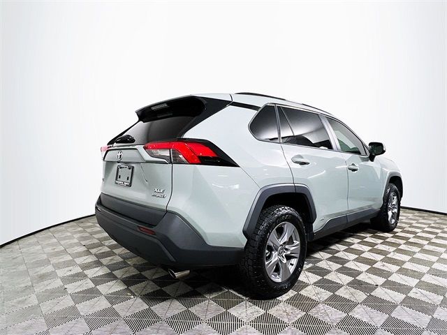 2022 Toyota RAV4 Hybrid XLE