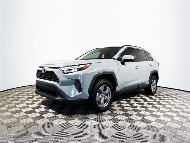 2022 Toyota RAV4 Hybrid XLE