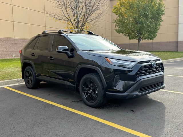 2022 Toyota RAV4 Hybrid XLE