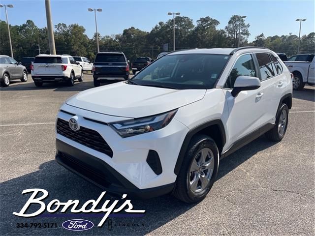 2022 Toyota RAV4 Hybrid XLE