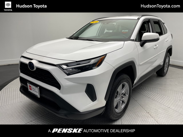 2022 Toyota RAV4 Hybrid XLE