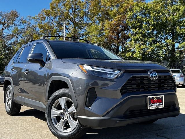 2022 Toyota RAV4 Hybrid XLE