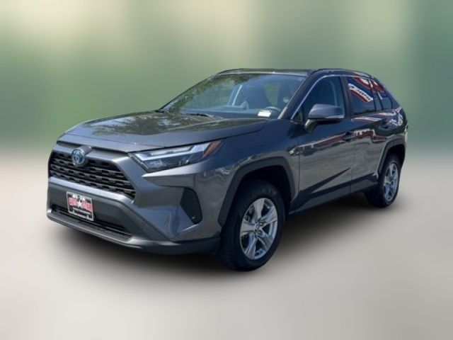 2022 Toyota RAV4 Hybrid XLE