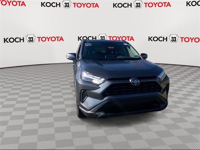 2022 Toyota RAV4 Hybrid XLE