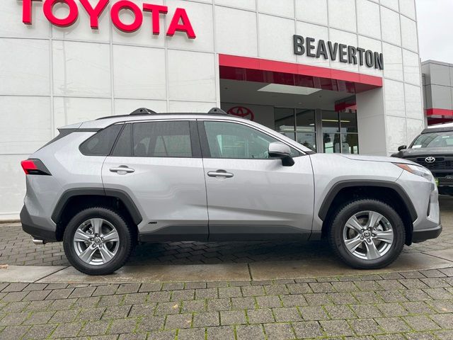 2022 Toyota RAV4 Hybrid XLE