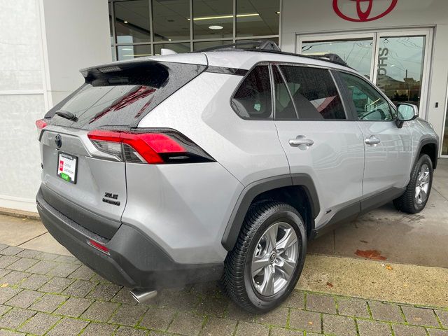 2022 Toyota RAV4 Hybrid XLE