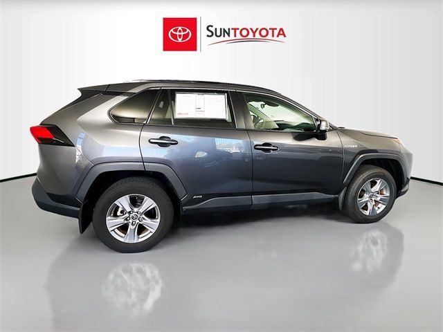 2022 Toyota RAV4 Hybrid XLE