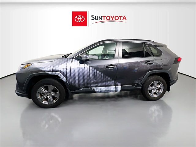 2022 Toyota RAV4 Hybrid XLE