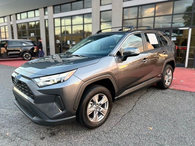 2022 Toyota RAV4 Hybrid XLE