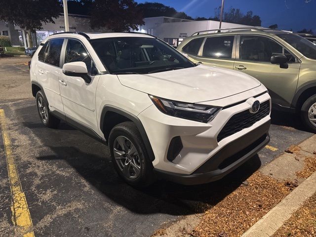 2022 Toyota RAV4 Hybrid XLE