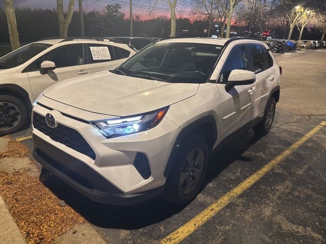 2022 Toyota RAV4 Hybrid XLE