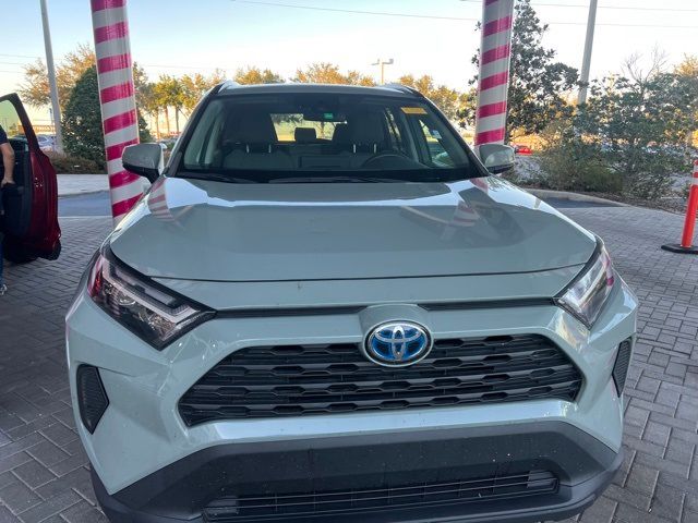 2022 Toyota RAV4 Hybrid XLE