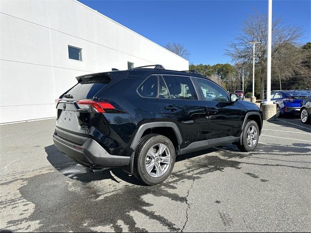 2022 Toyota RAV4 Hybrid XLE