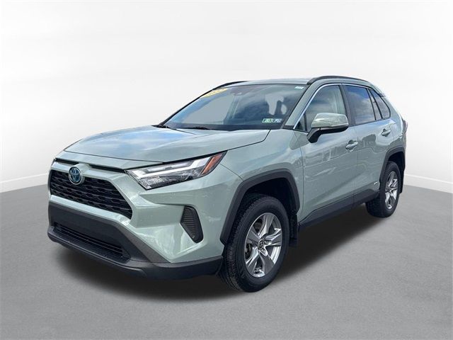 2022 Toyota RAV4 Hybrid XLE