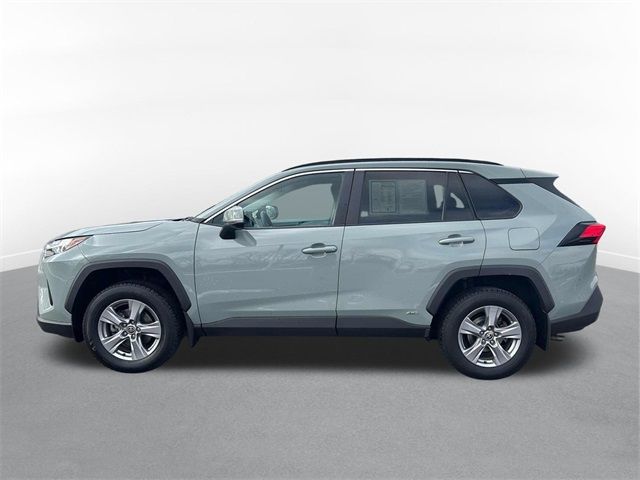 2022 Toyota RAV4 Hybrid XLE