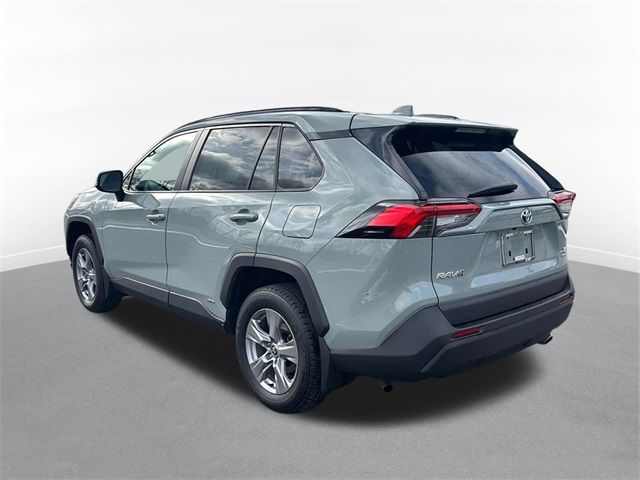 2022 Toyota RAV4 Hybrid XLE