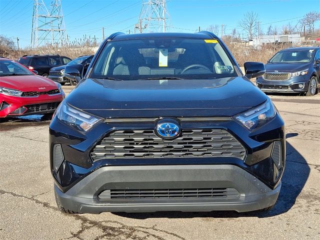 2022 Toyota RAV4 Hybrid XLE