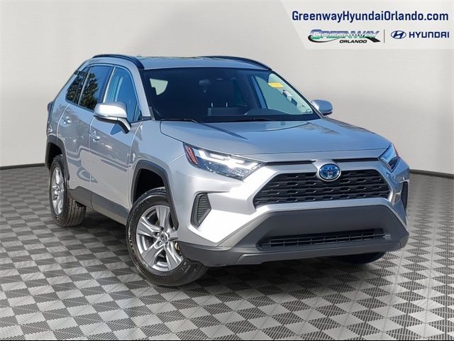 2022 Toyota RAV4 Hybrid XLE