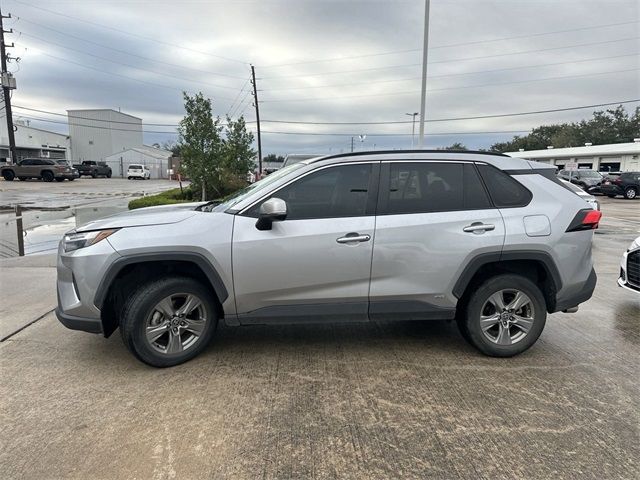 2022 Toyota RAV4 Hybrid XLE